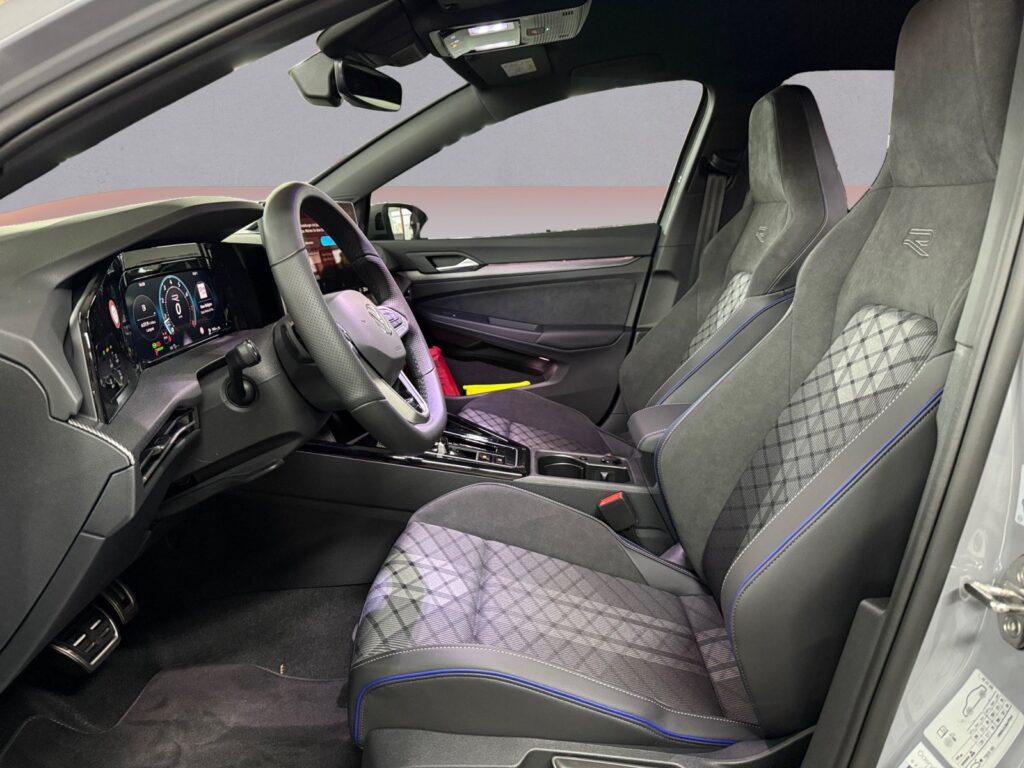 VW Golf Exposé-Bild 9