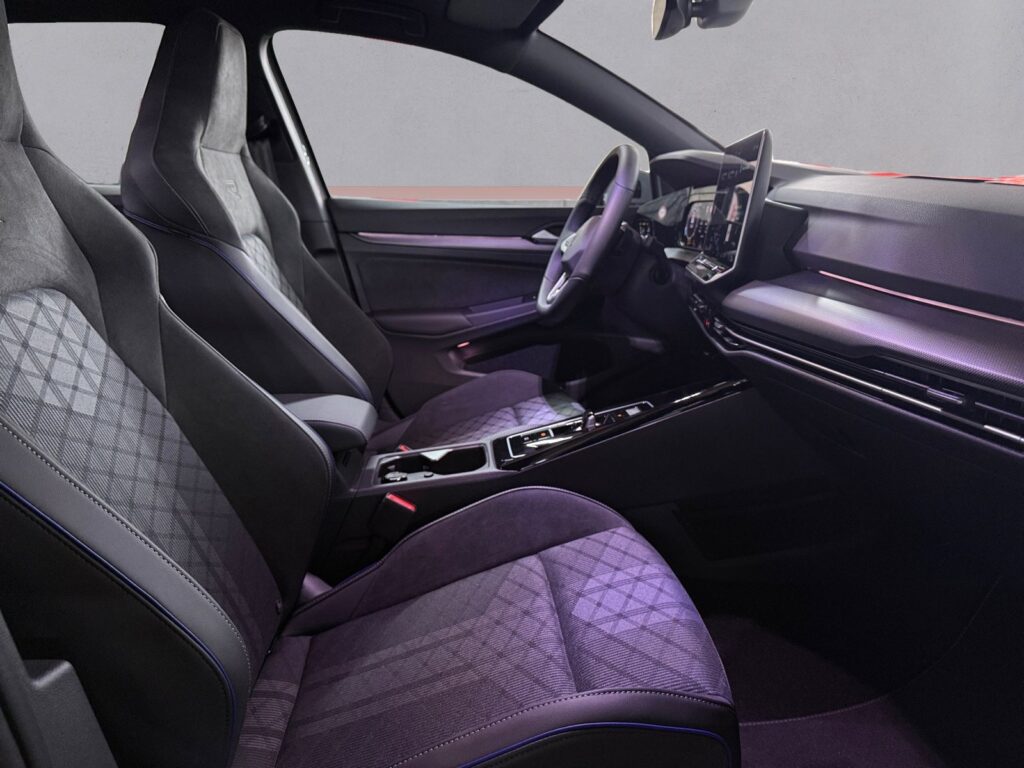 VW Golf Exposé-Bild 15