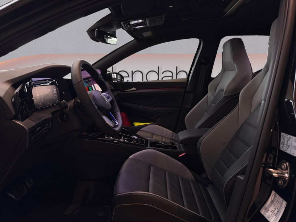 VW Golf Exposé-Bild 9