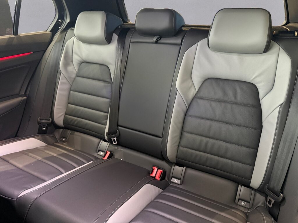 VW Golf Exposé-Bild 13