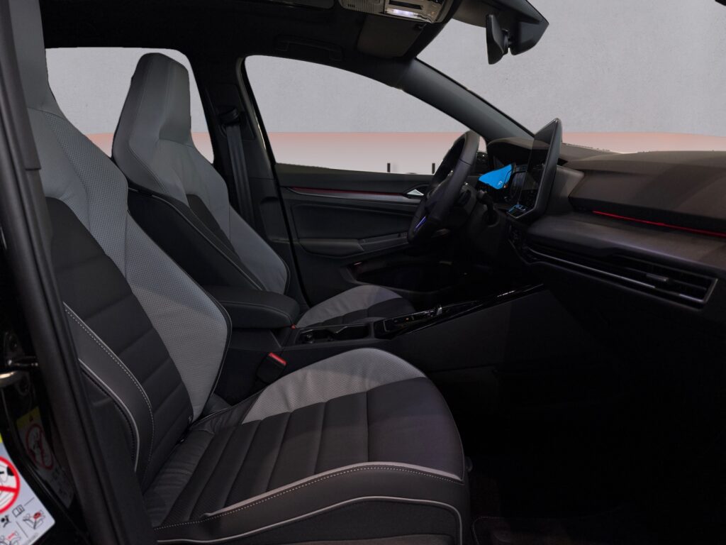 VW Golf Exposé-Bild 15