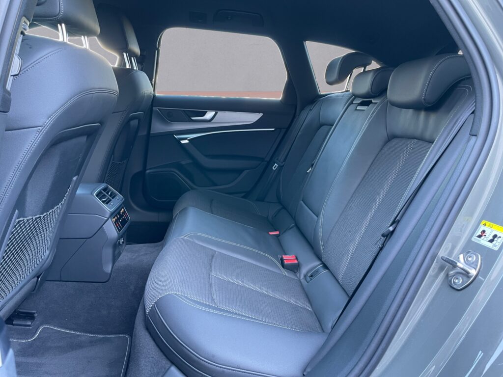Audi A6 Exposé-Bild 13