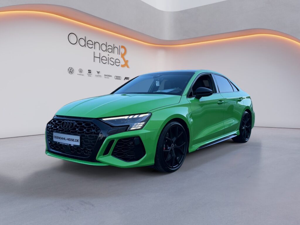Audi RS3 Exposé-Bild 1