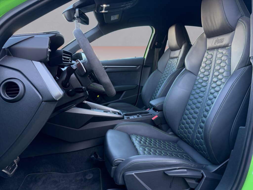 Audi RS3 Exposé-Bild 9