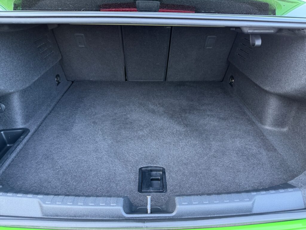 Audi RS3 Exposé-Bild 16