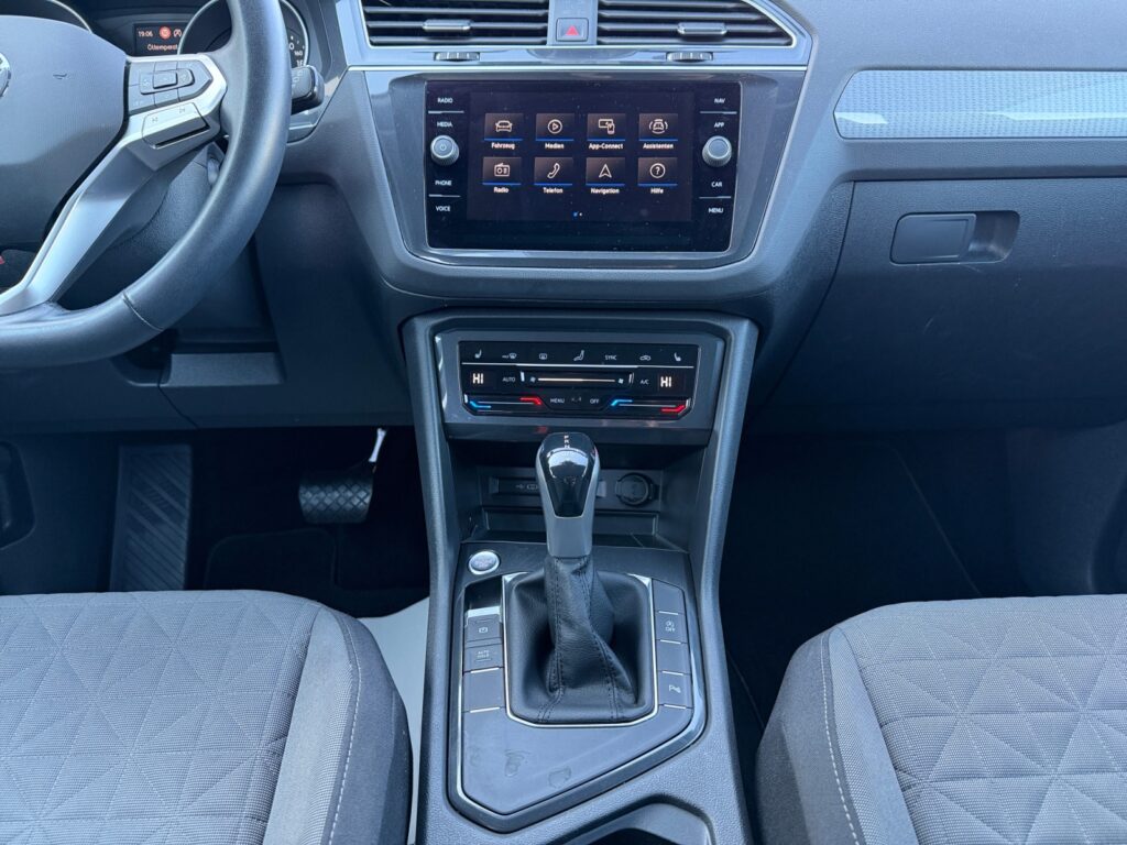 VW Tiguan Exposé-Bild 11