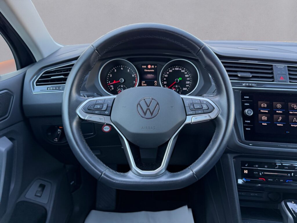 VW Tiguan Exposé-Bild 12