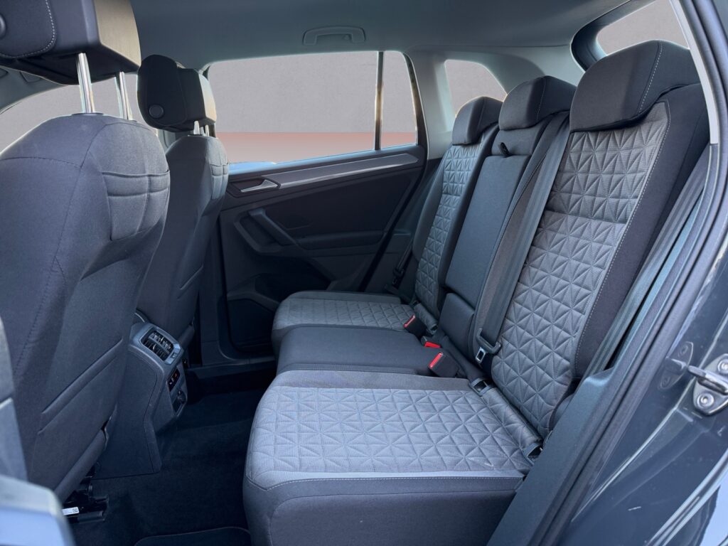VW Tiguan Exposé-Bild 13