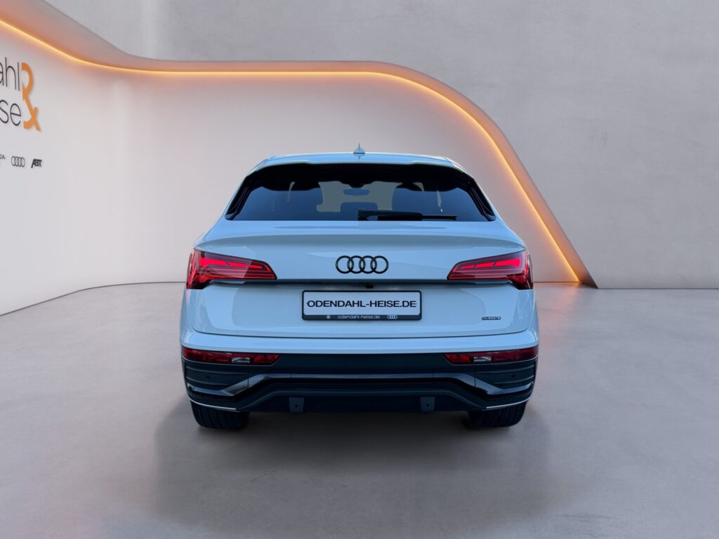 Audi Q5 Exposé-Bild 4
