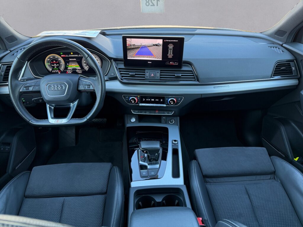 Audi Q5 Exposé-Bild 10