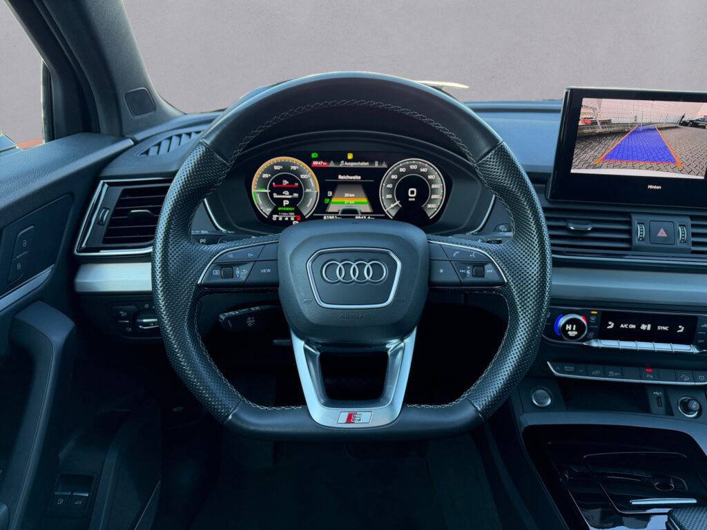 Audi Q5 Exposé-Bild 12