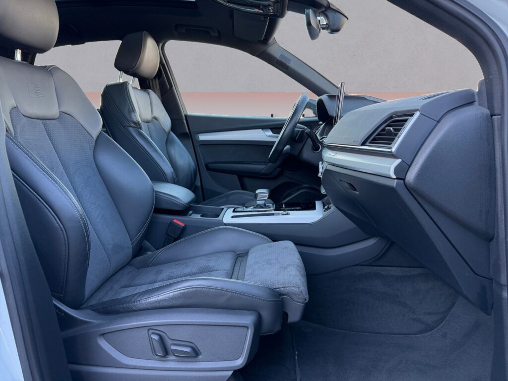 Audi Q5 Exposé-Bild 15