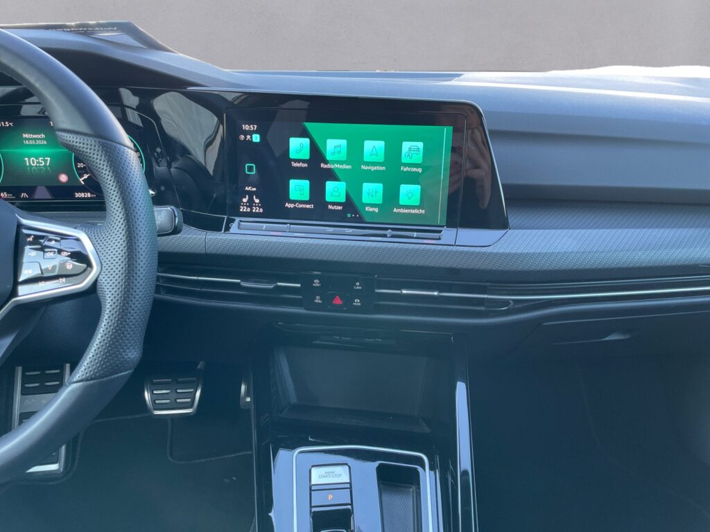 VW Golf Exposé-Bild 11