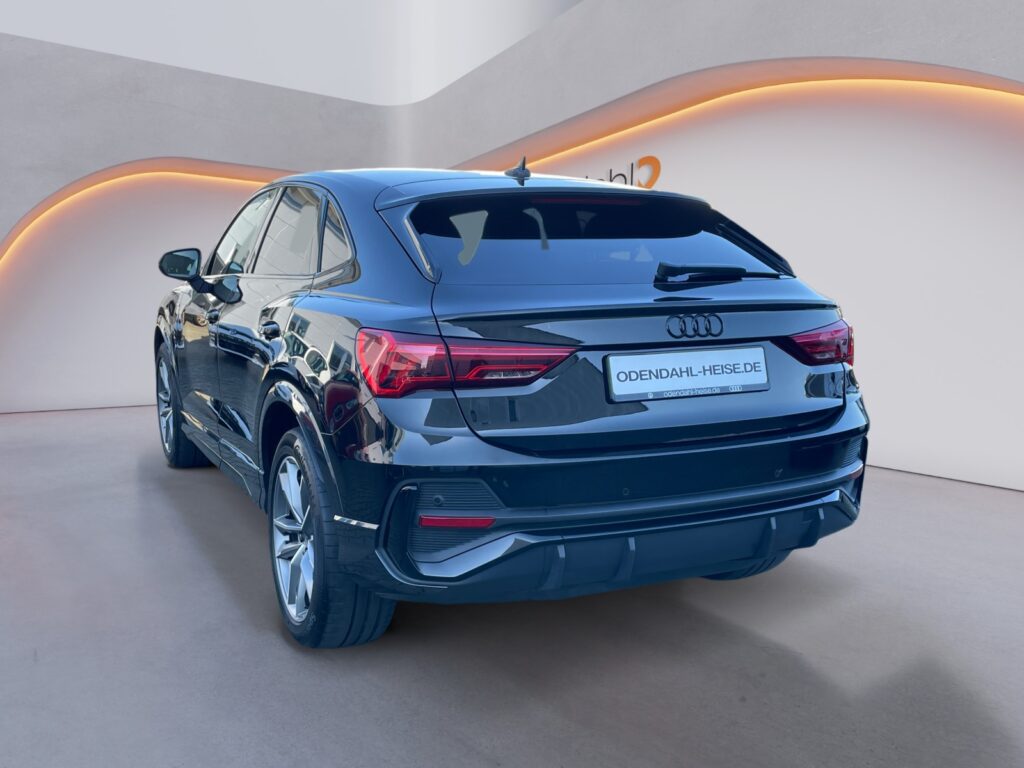 Audi Q3 Exposé-Bild 3