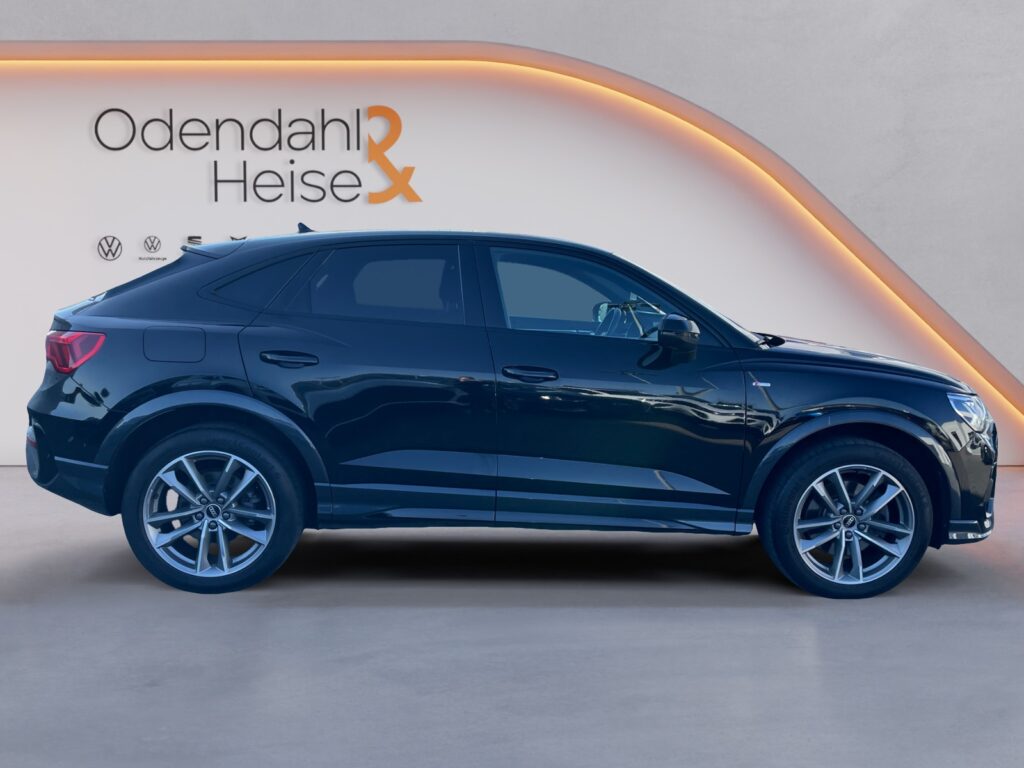 Audi Q3 Exposé-Bild 6