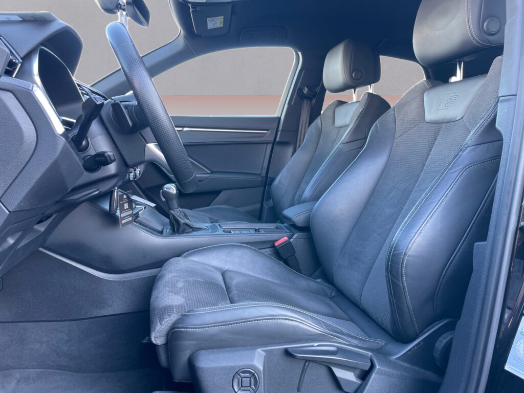 Audi Q3 Exposé-Bild 9