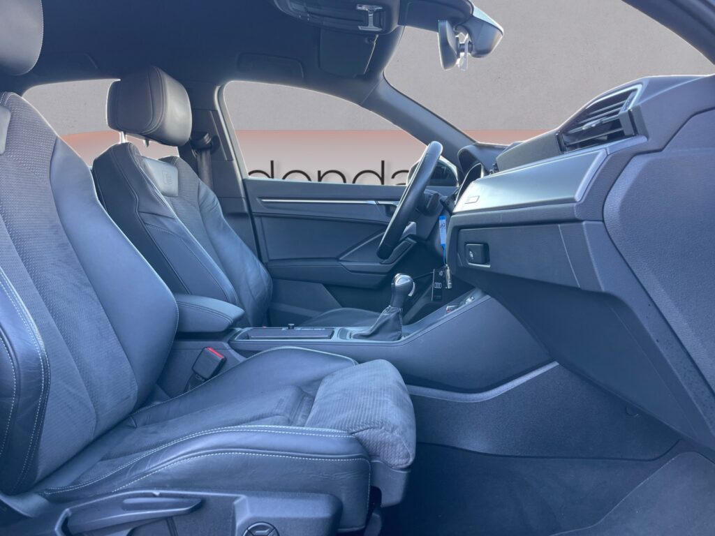 Audi Q3 Exposé-Bild 15