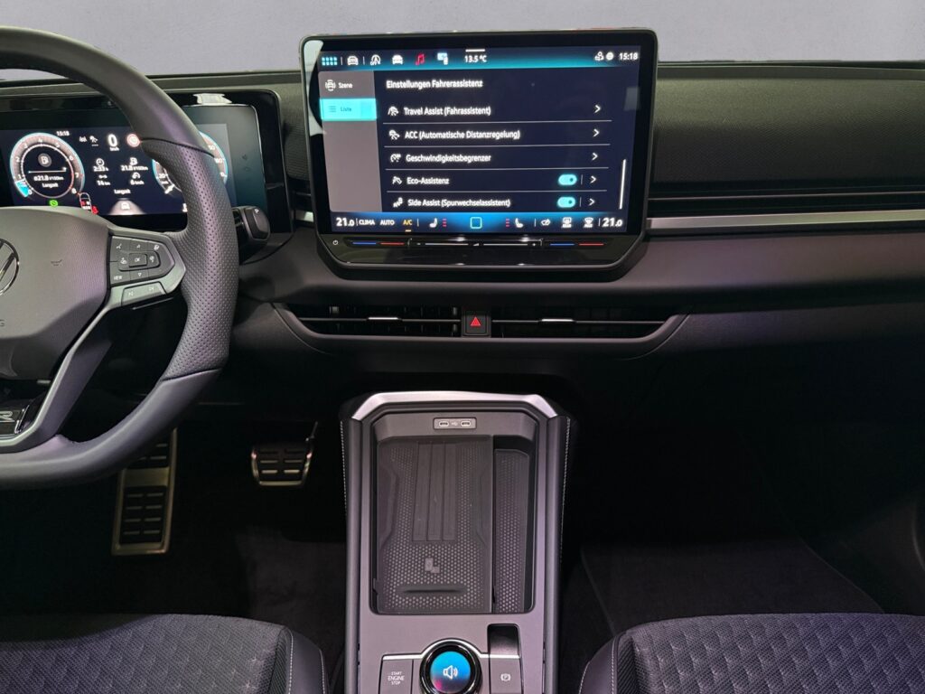 VW T-Roc Exposé-Bild 11