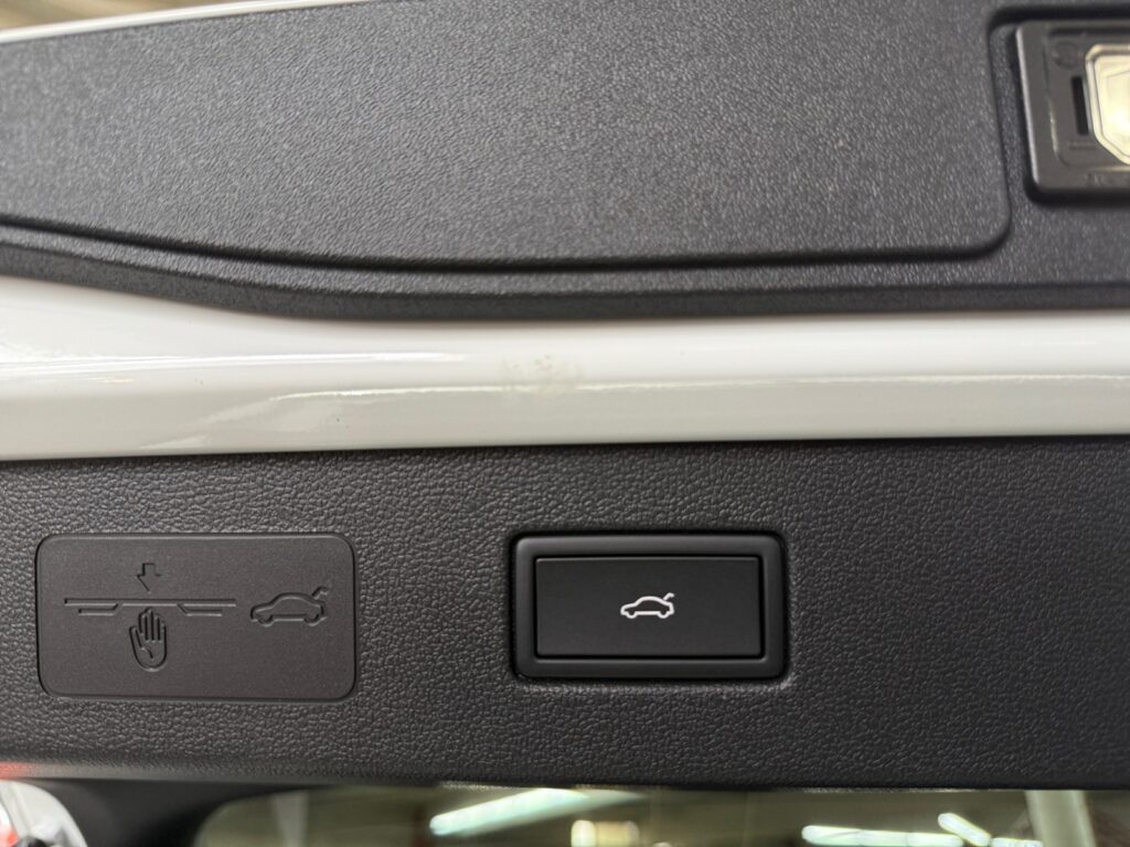 VW T-Roc Exposé-Bild 16