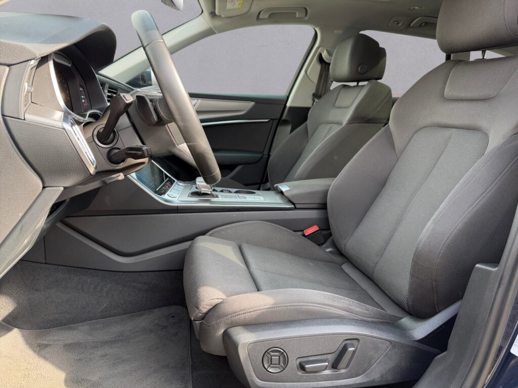 Audi A6 Exposé-Bild 9