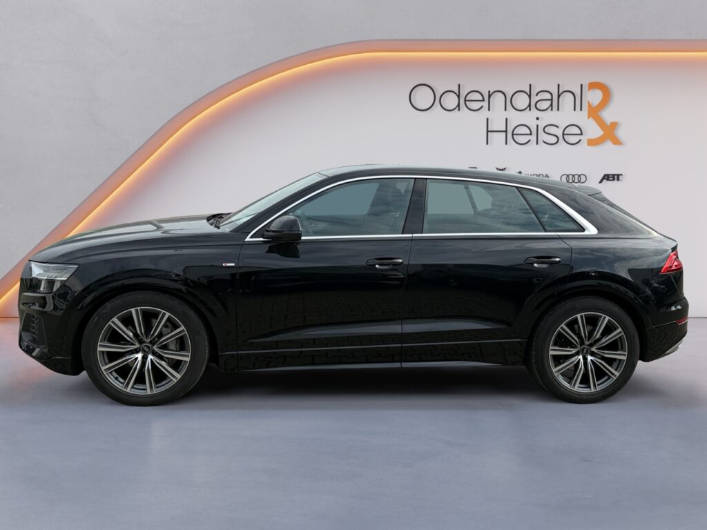 Audi Q8 Exposé-Bild 2