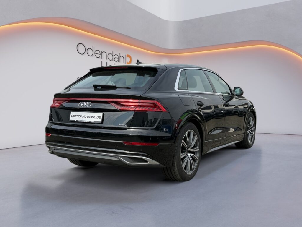 Audi Q8 Exposé-Bild 5