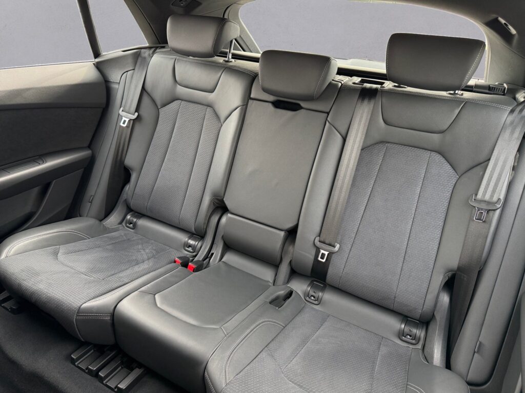 Audi Q8 Exposé-Bild 13