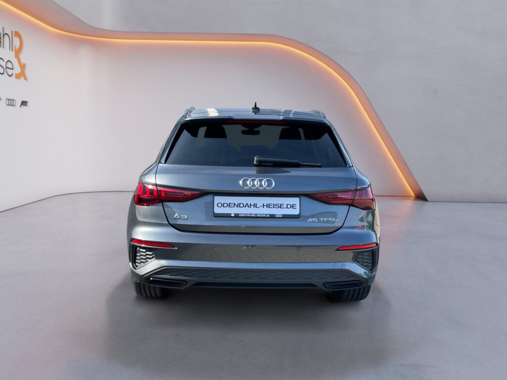 Audi A3 Exposé-Bild 4