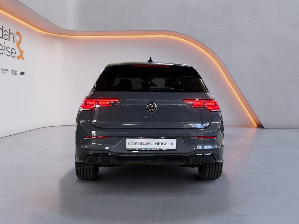 VW Golf Exposé-Bild 4