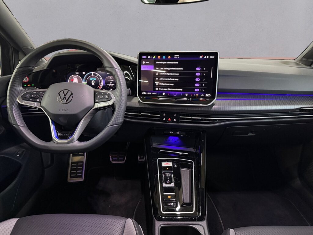 VW Golf Exposé-Bild 10