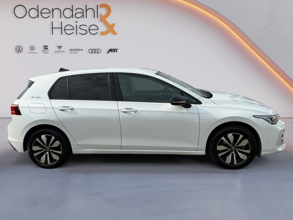 VW Golf Exposé-Bild 6