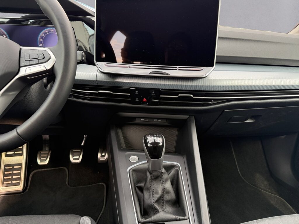 VW Golf Exposé-Bild 11