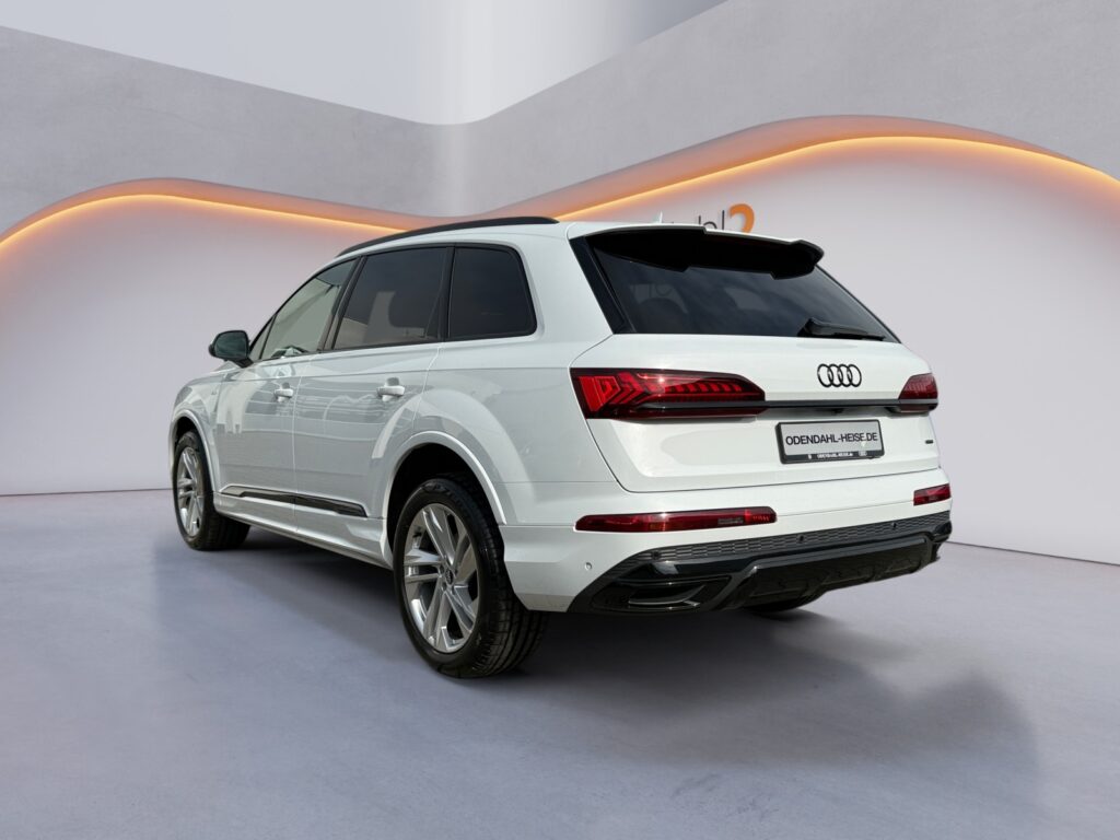 Audi Q7 Exposé-Bild 3
