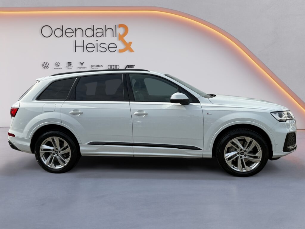 Audi Q7 Exposé-Bild 6