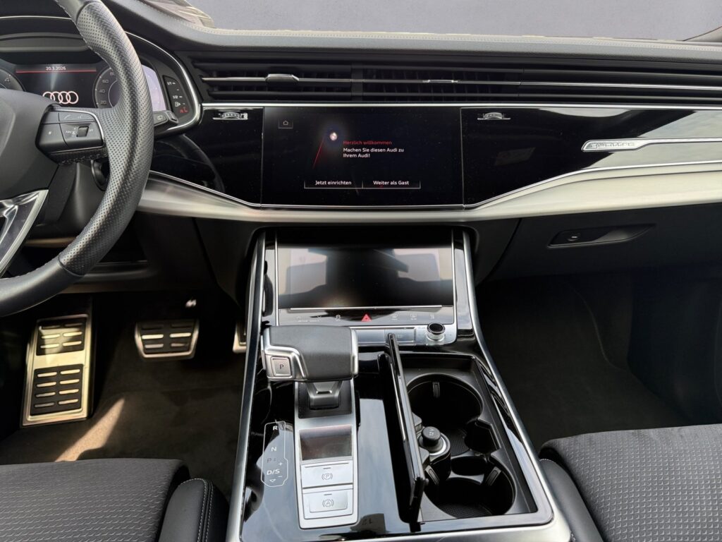 Audi Q7 Exposé-Bild 11