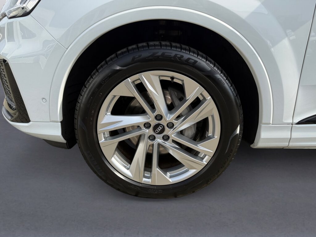 Audi Q7 Exposé-Bild 14