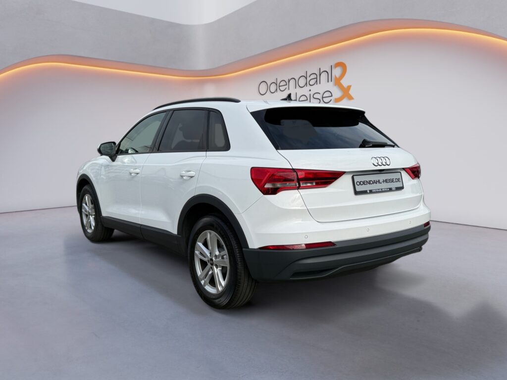 Audi Q3 Exposé-Bild 3