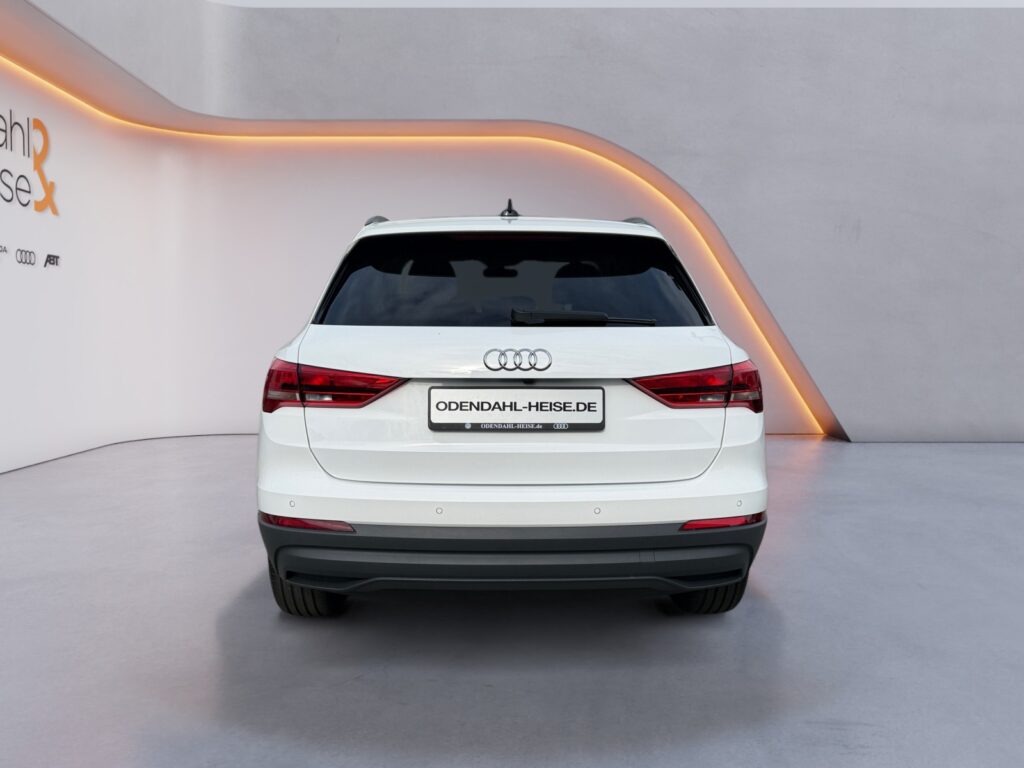 Audi Q3 Exposé-Bild 4
