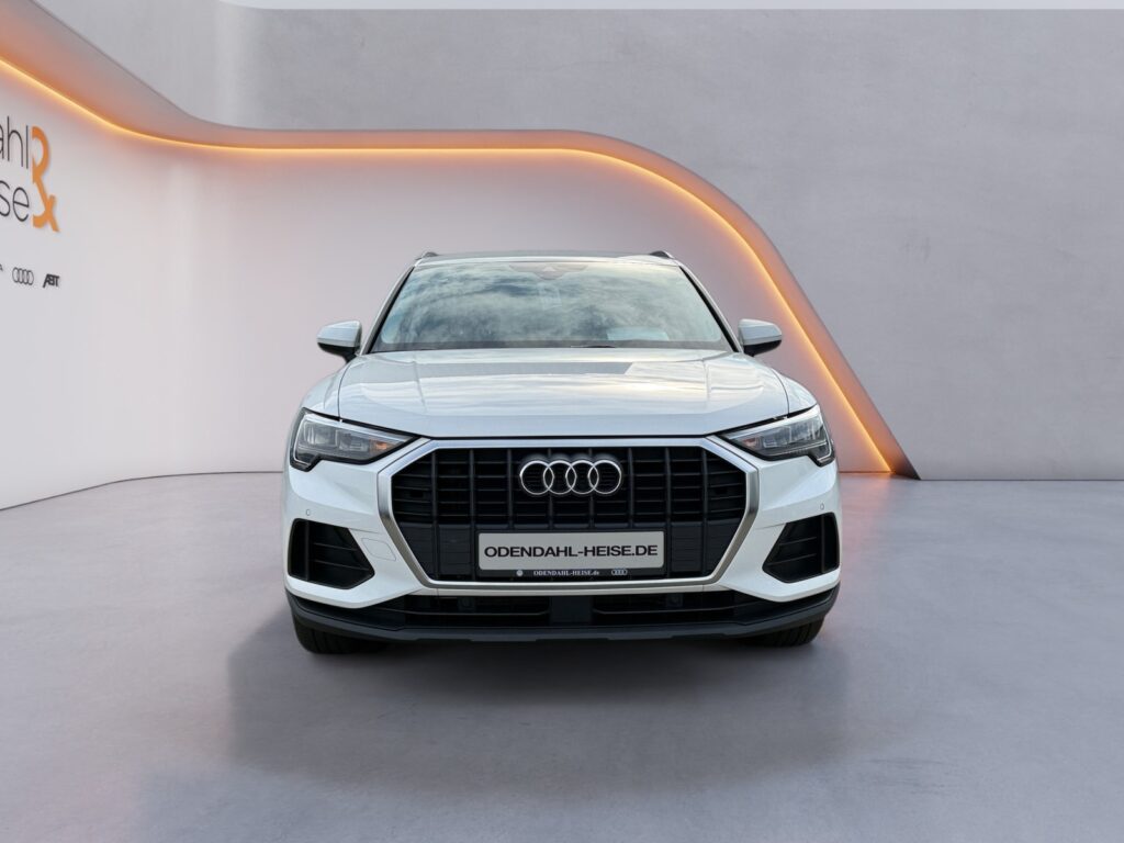 Audi Q3 Exposé-Bild 8