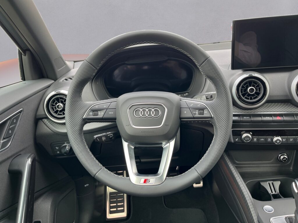 Audi Q2 Exposé-Bild 12