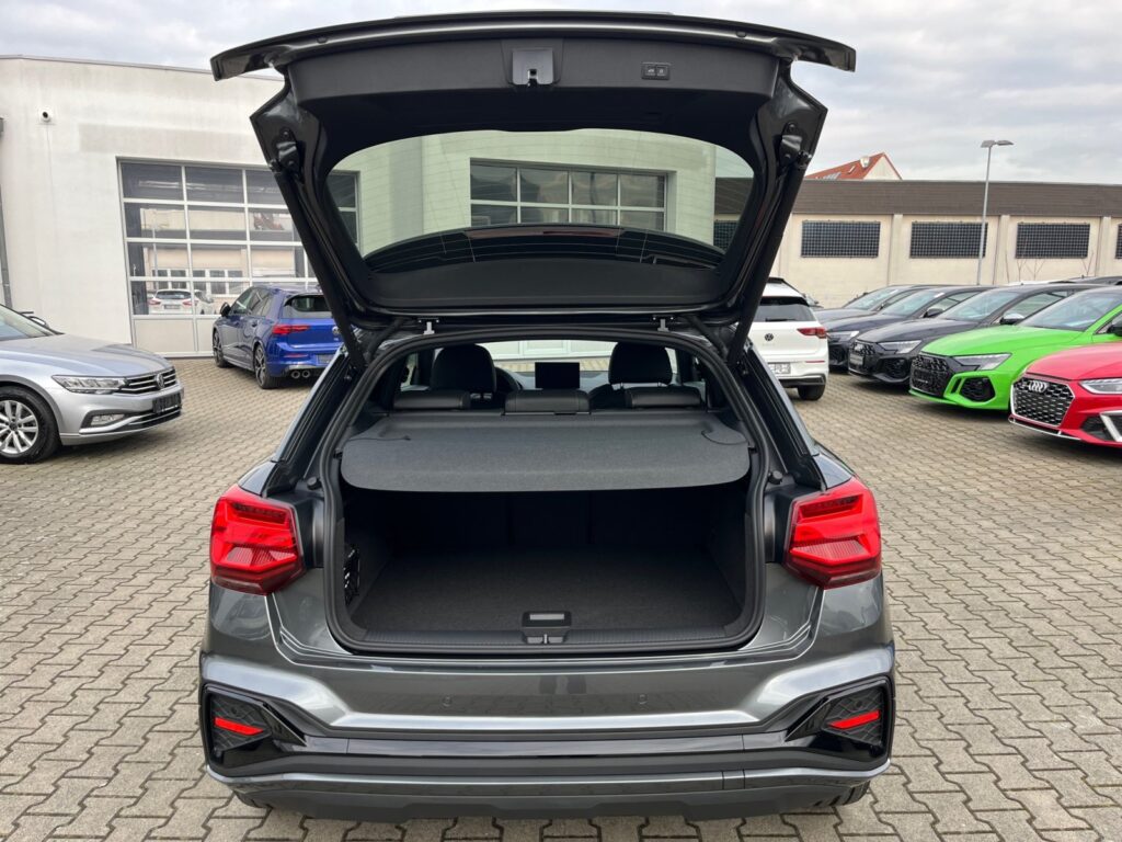 Audi Q2 Exposé-Bild 16