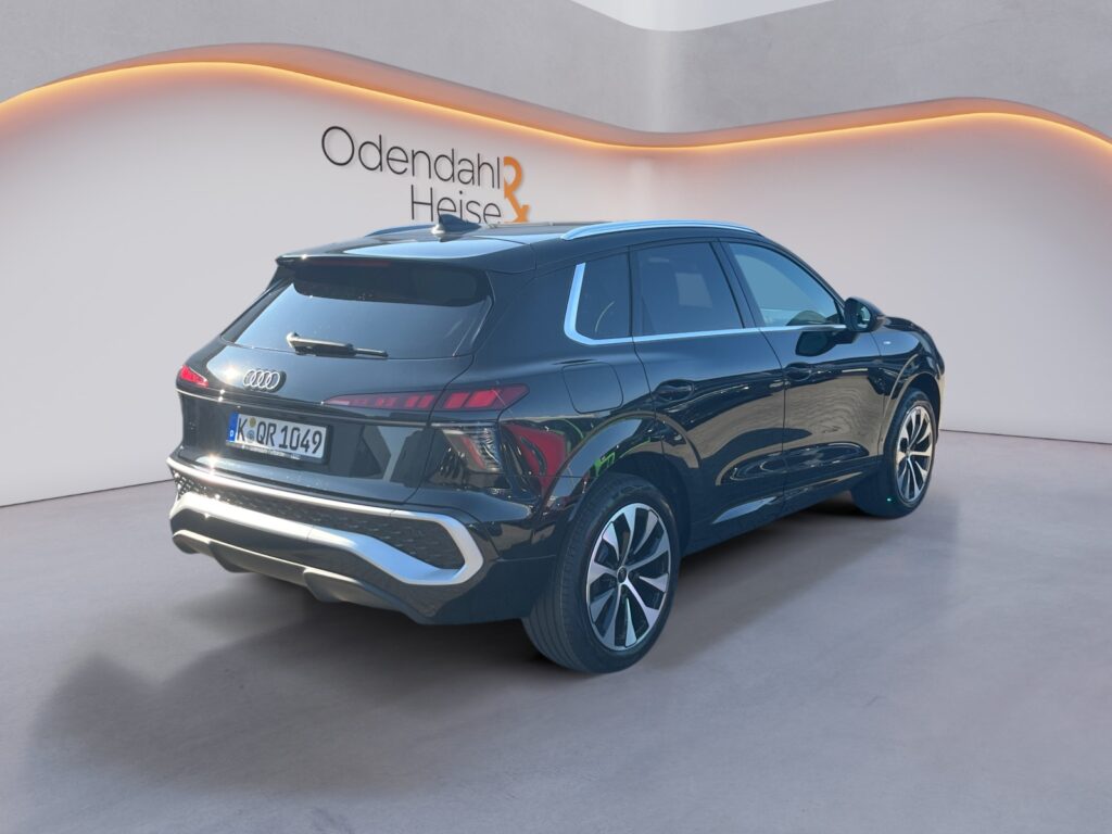 Audi Q3 Exposé-Bild 5