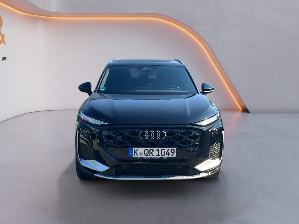 Audi Q3 Exposé-Bild 8