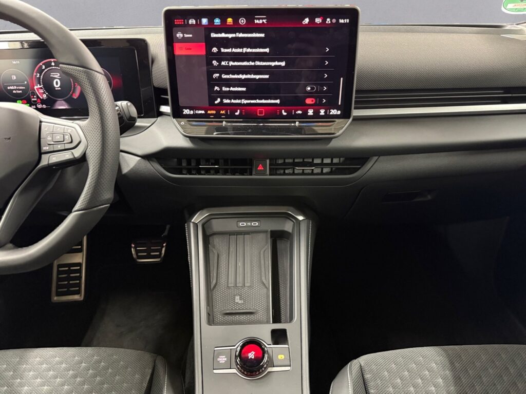 VW T-Roc Exposé-Bild 11