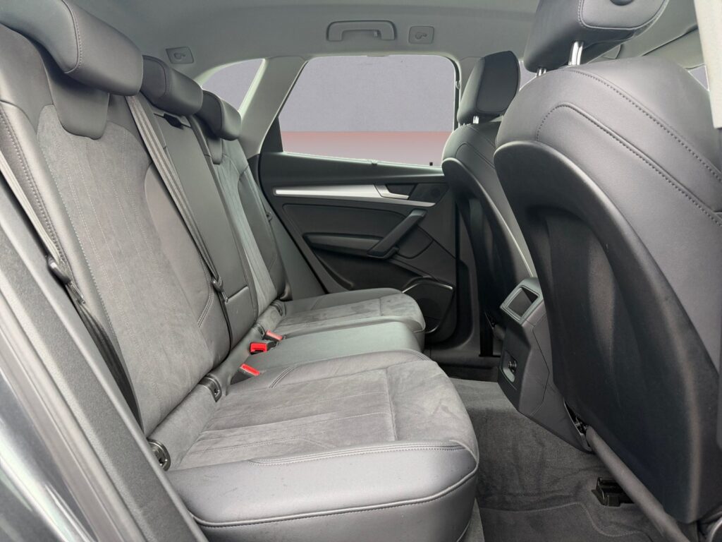 Audi Q5 Exposé-Bild 13