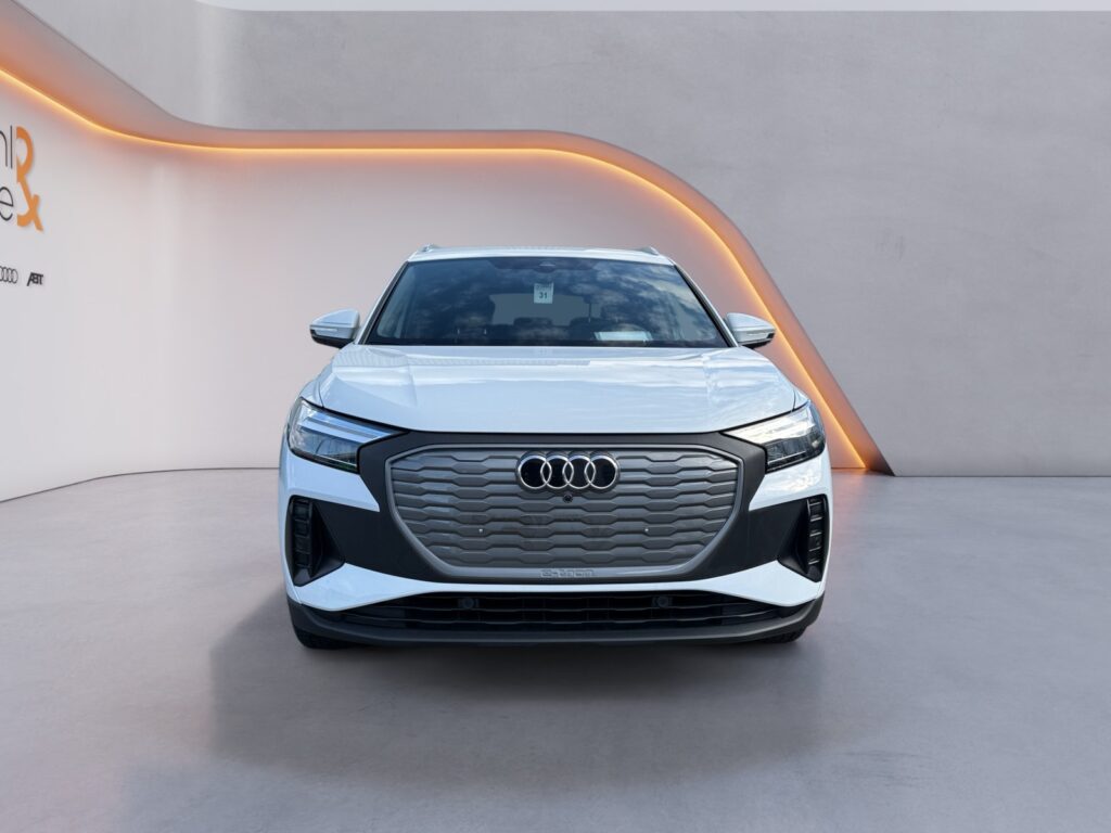 Audi Q4 Exposé-Bild 8