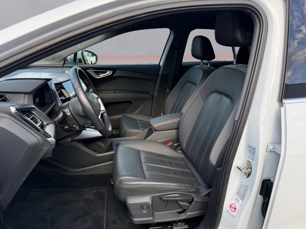 Audi Q4 Exposé-Bild 9