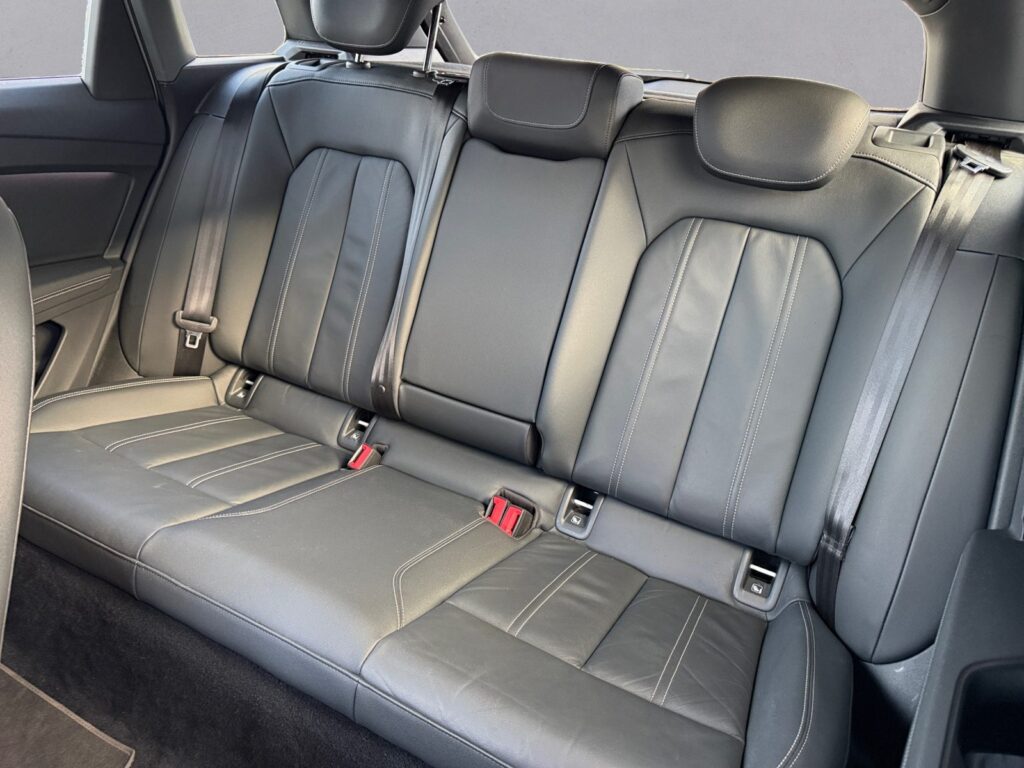 Audi Q4 Exposé-Bild 13