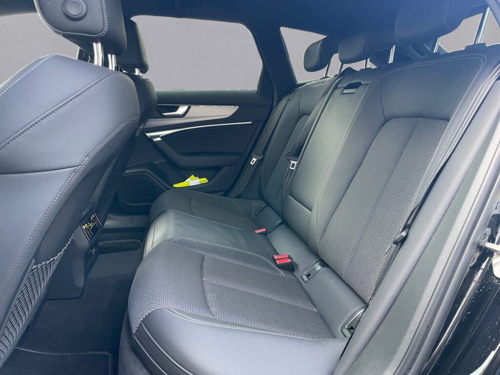 Audi A6 Exposé-Bild 13
