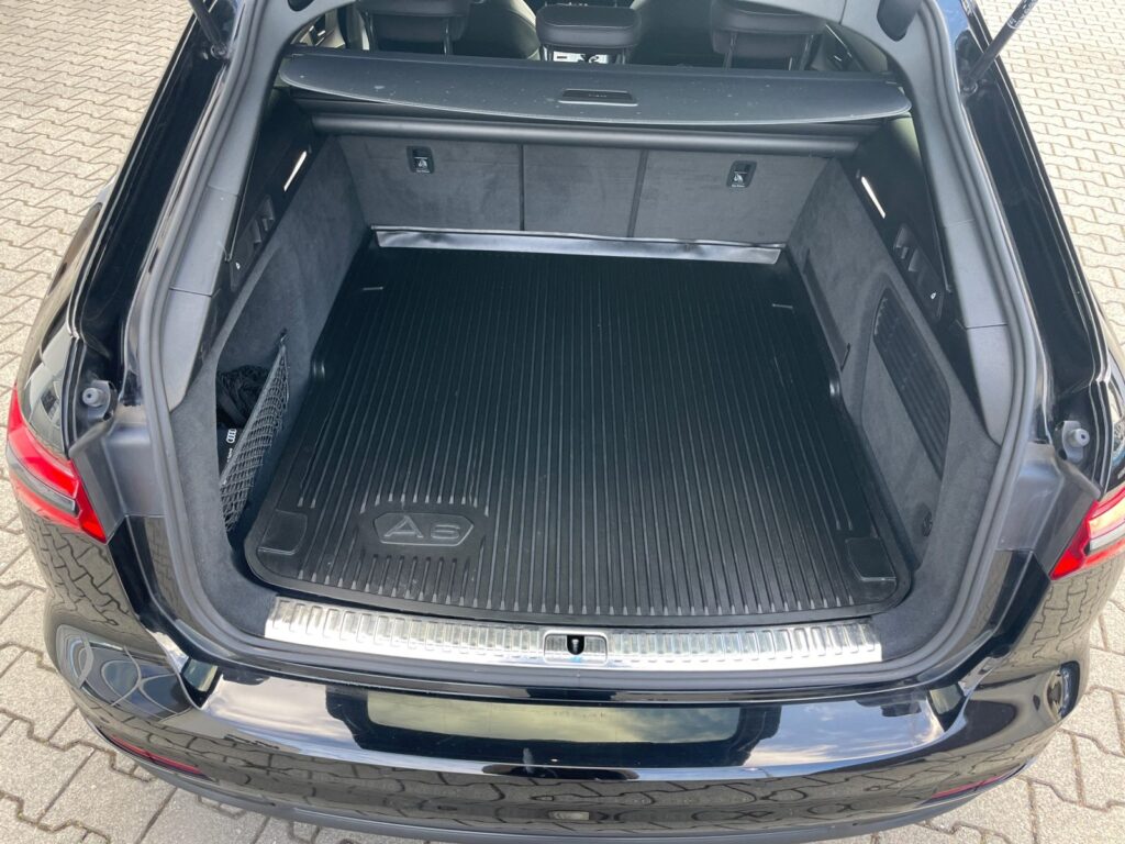 Audi A6 Exposé-Bild 16